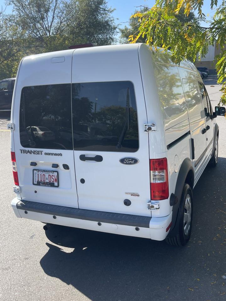 2012 Ford Transit Connect XLT   ONLY  103,000 KMS  REVERSE CAMERA - Photo #4