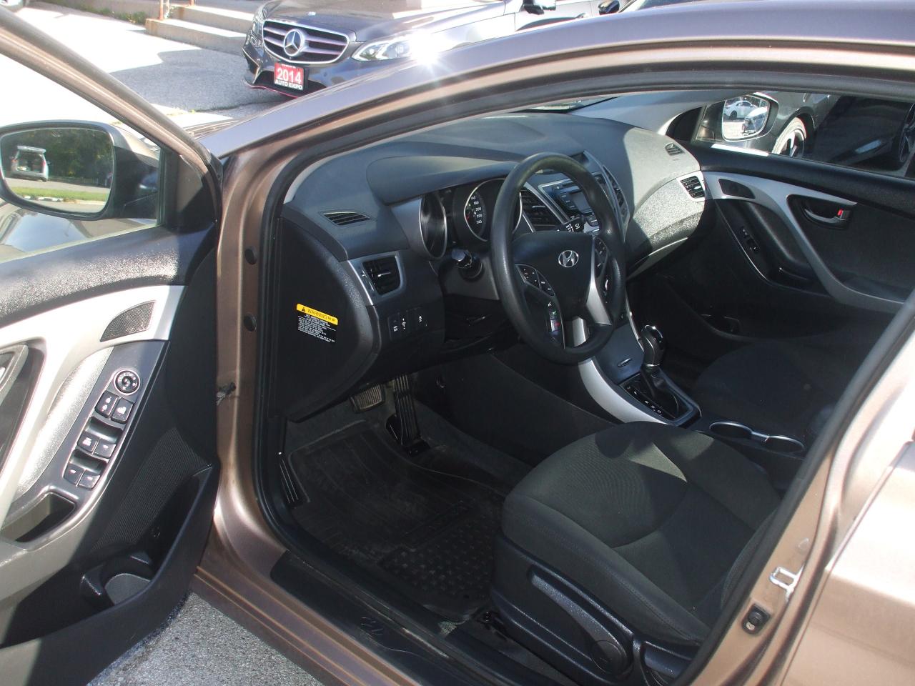 2015 Hyundai Elantra One Owner,Certified,Bluetooth,Sunroof,Fogs,2 Key's - Photo #11