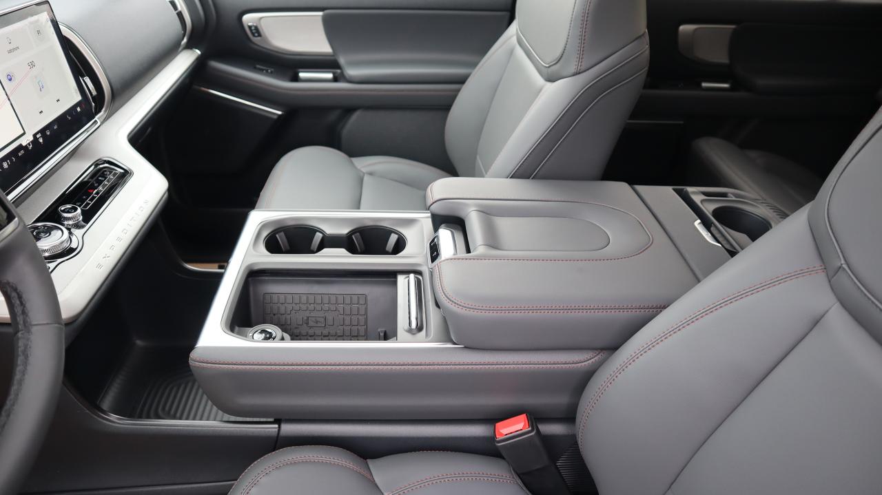 2025 Ford Expedition Active Max Photo5