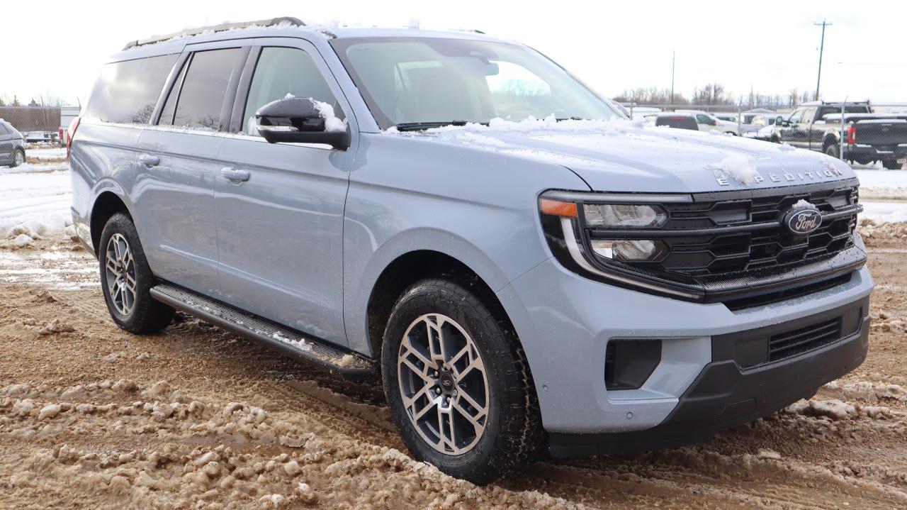 2025 Ford Expedition Active Max Photo3