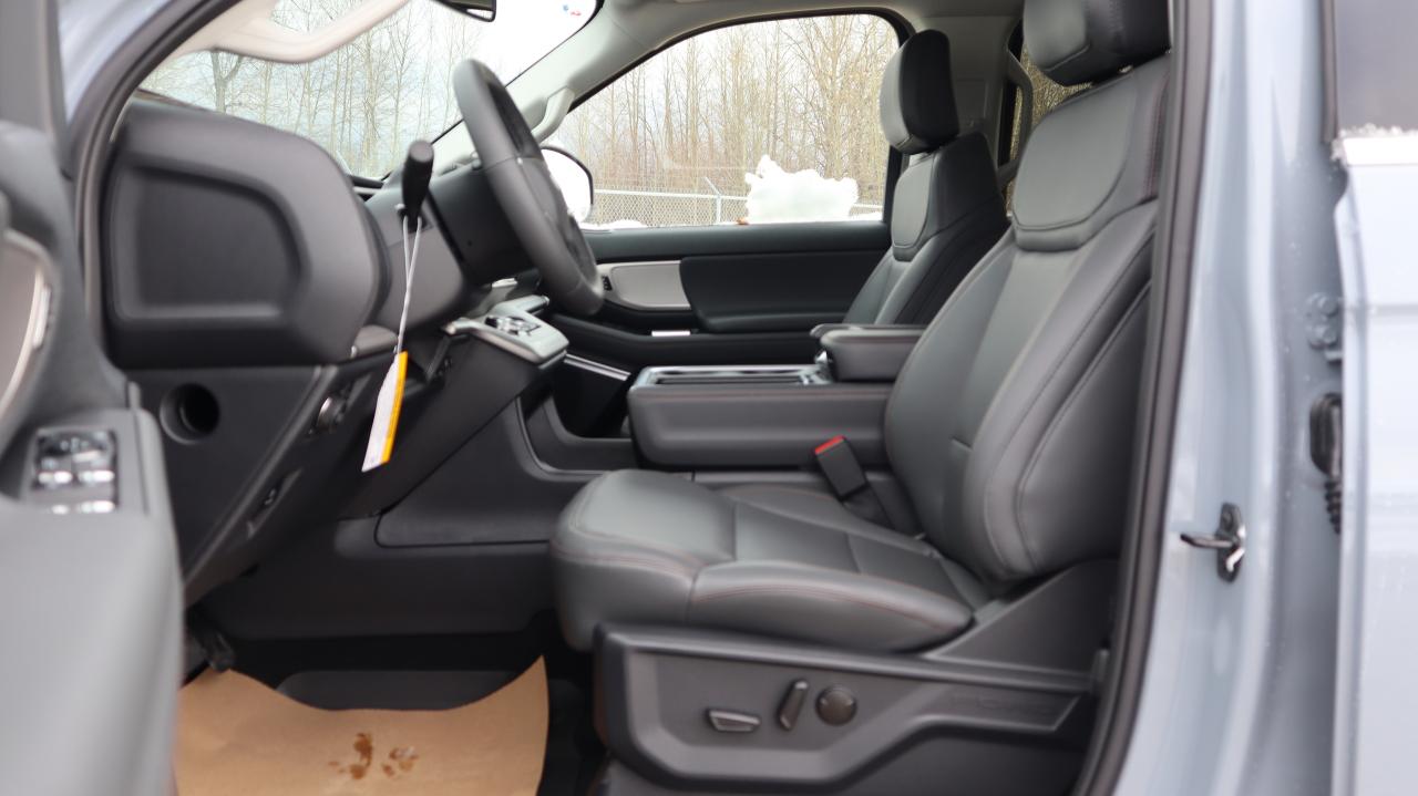 2025 Ford Expedition Active Max Photo5