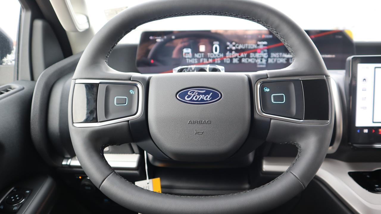 2025 Ford Expedition Active Max Photo5