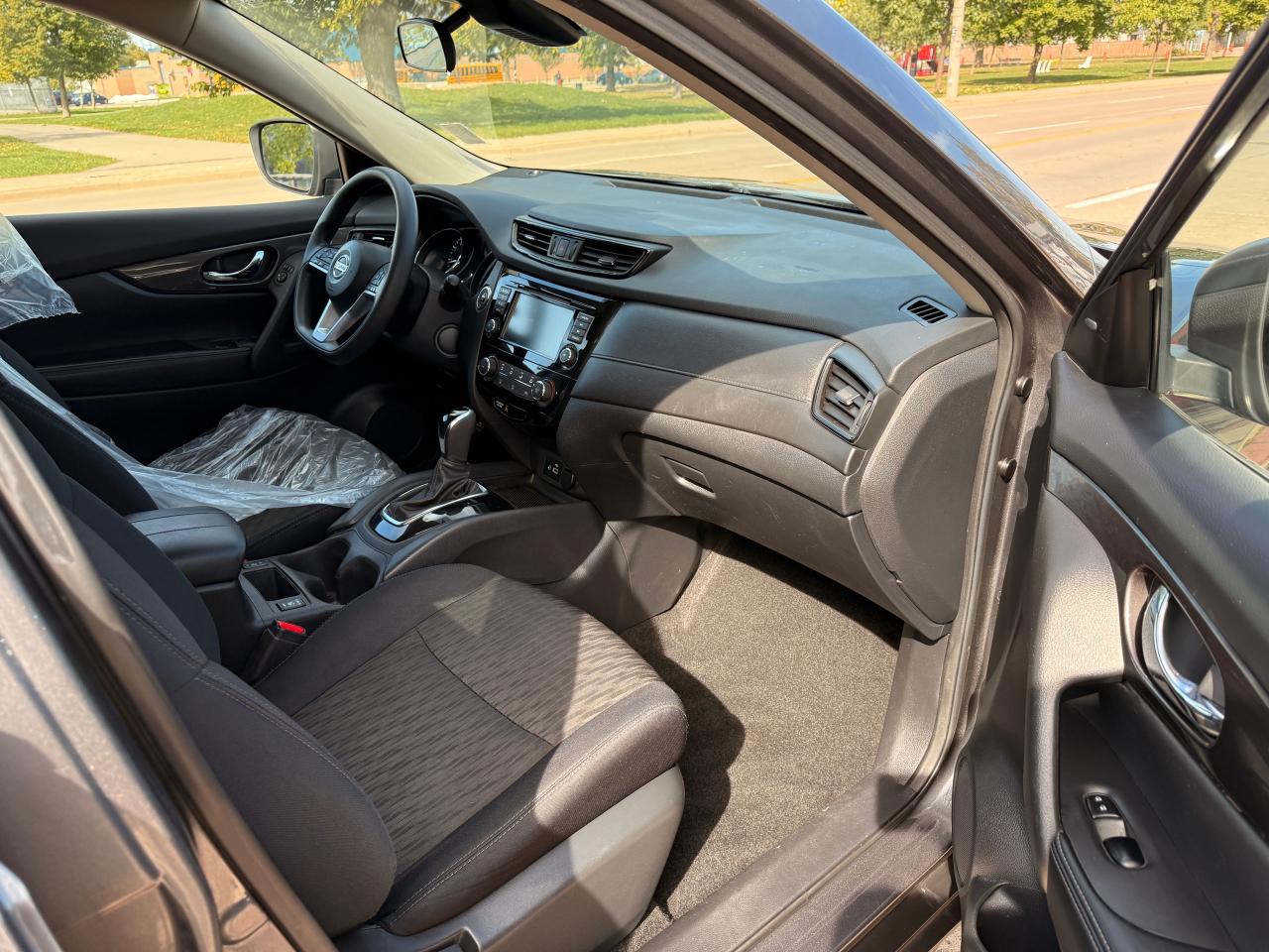 2019 Nissan Rogue SV - Photo #22