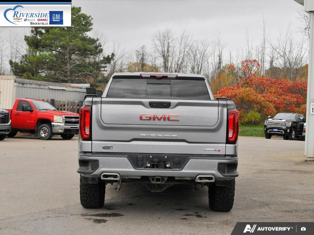 2023 GMC Sierra 1500 AT4 Photo