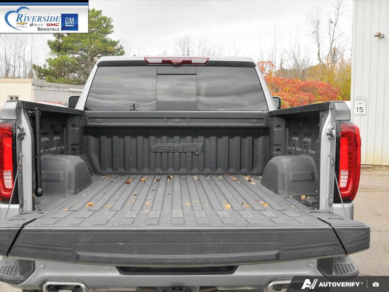 2023 GMC Sierra 1500 AT4 Photo