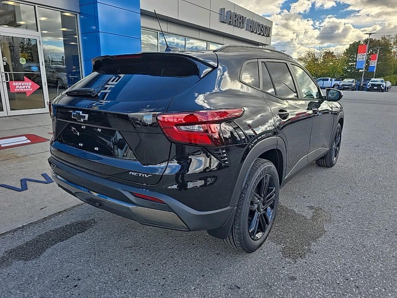 2026 Chevrolet Trax ACTIV Photo2