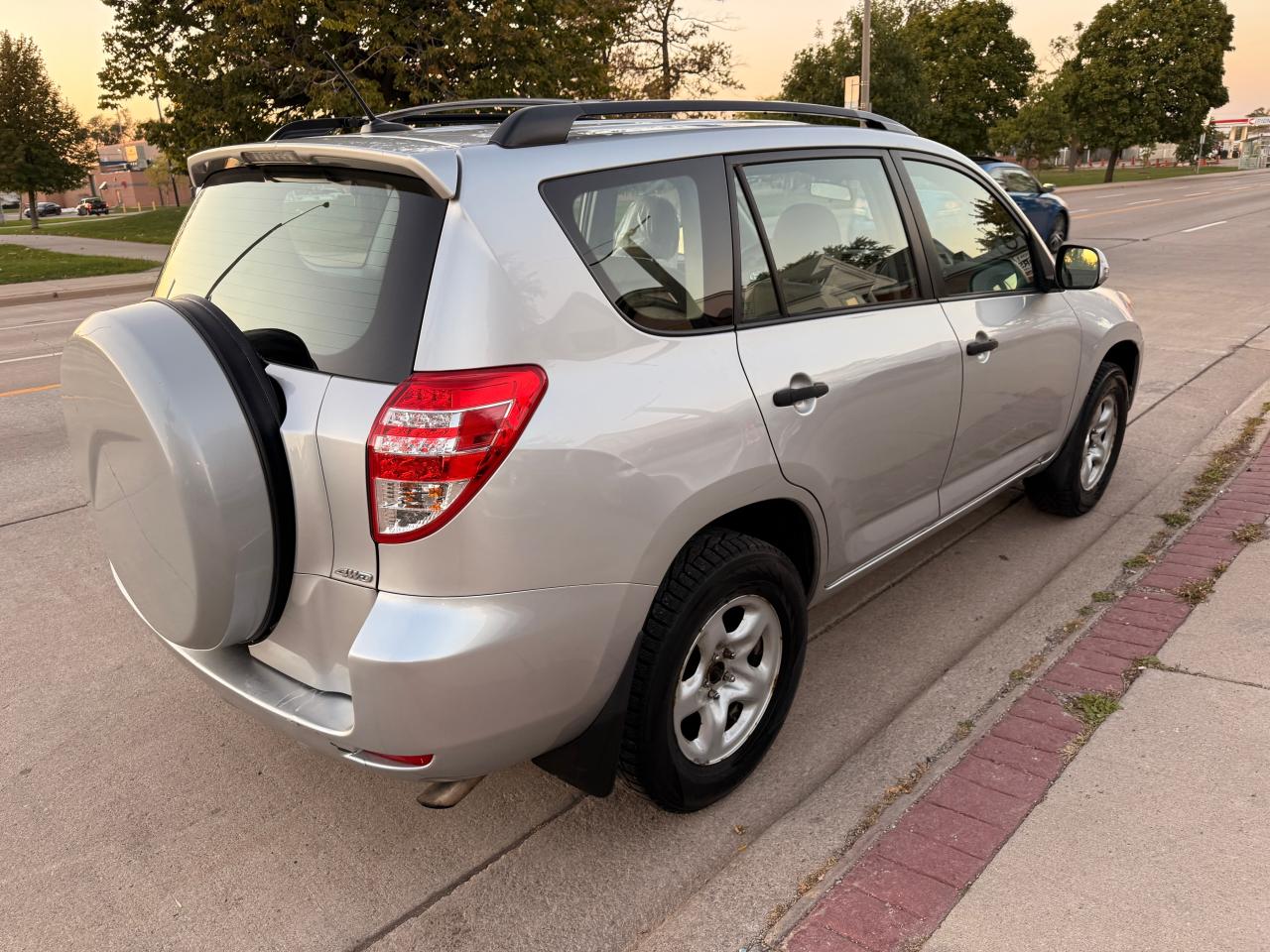 2010 Toyota RAV4 4WD 4dr I4 Base - Photo #9