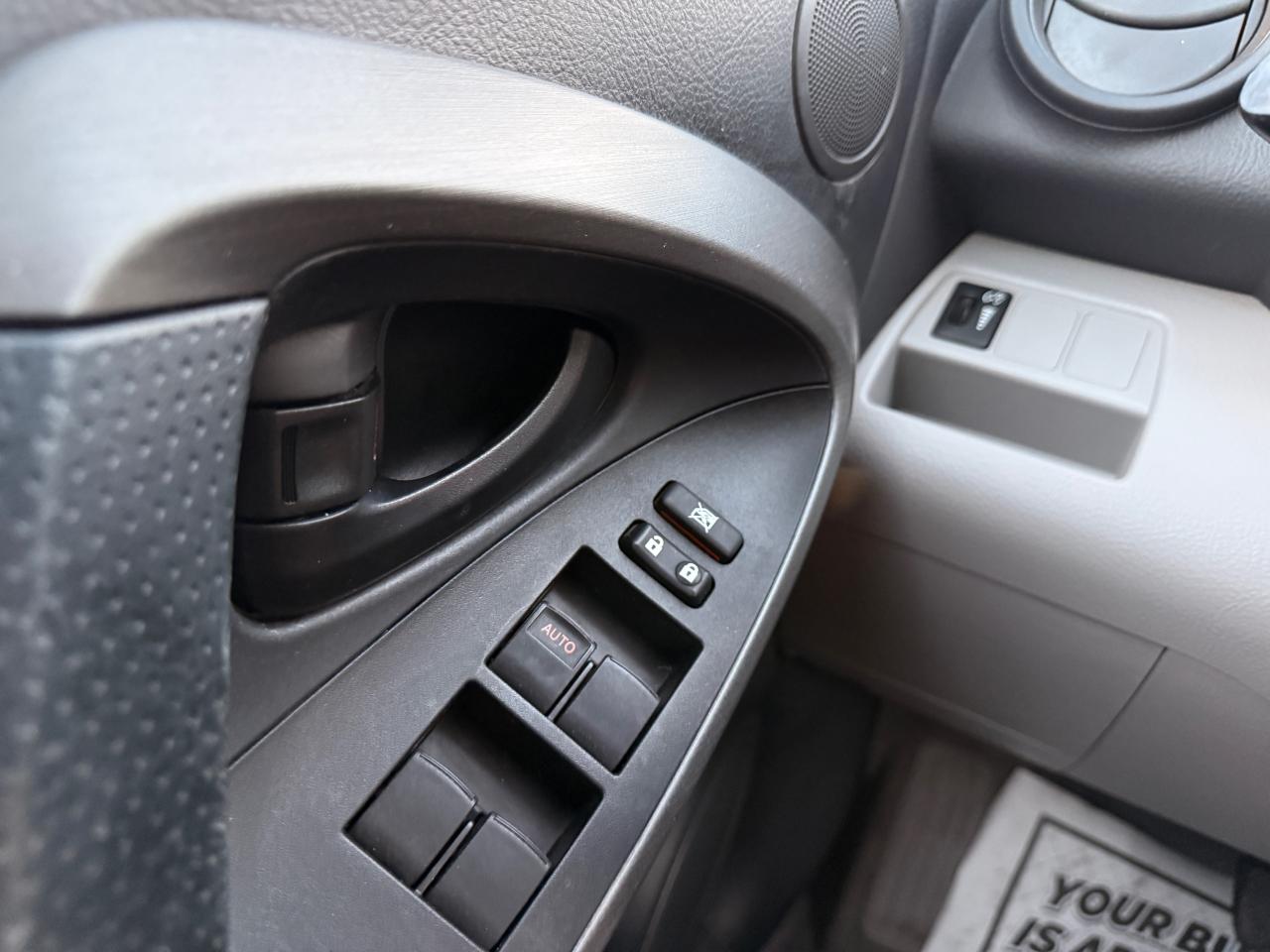 2010 Toyota RAV4 4WD 4dr I4 Base - Photo #29