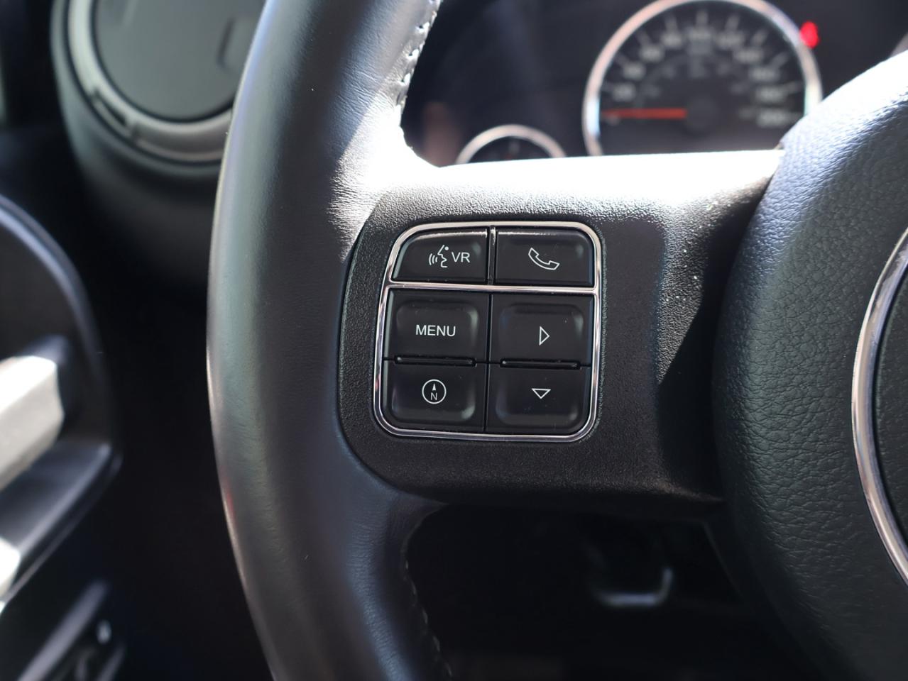 2017 Jeep Wrangler V6 WILLYS 4WD CERTIFIED *ACCIDENT FREE* BLUETOOTH CRUISE ALLOYS - Photo #25