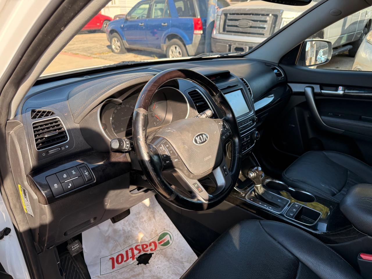 2014 Kia Sorento AWD 4dr V6 Auto SX w/3rd Row - Photo #16