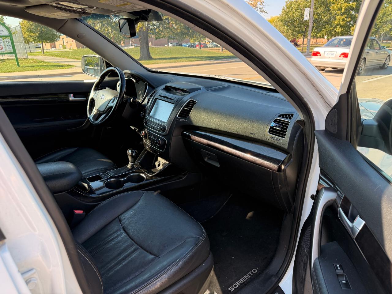 2014 Kia Sorento AWD 4dr V6 Auto SX w/3rd Row - Photo #25