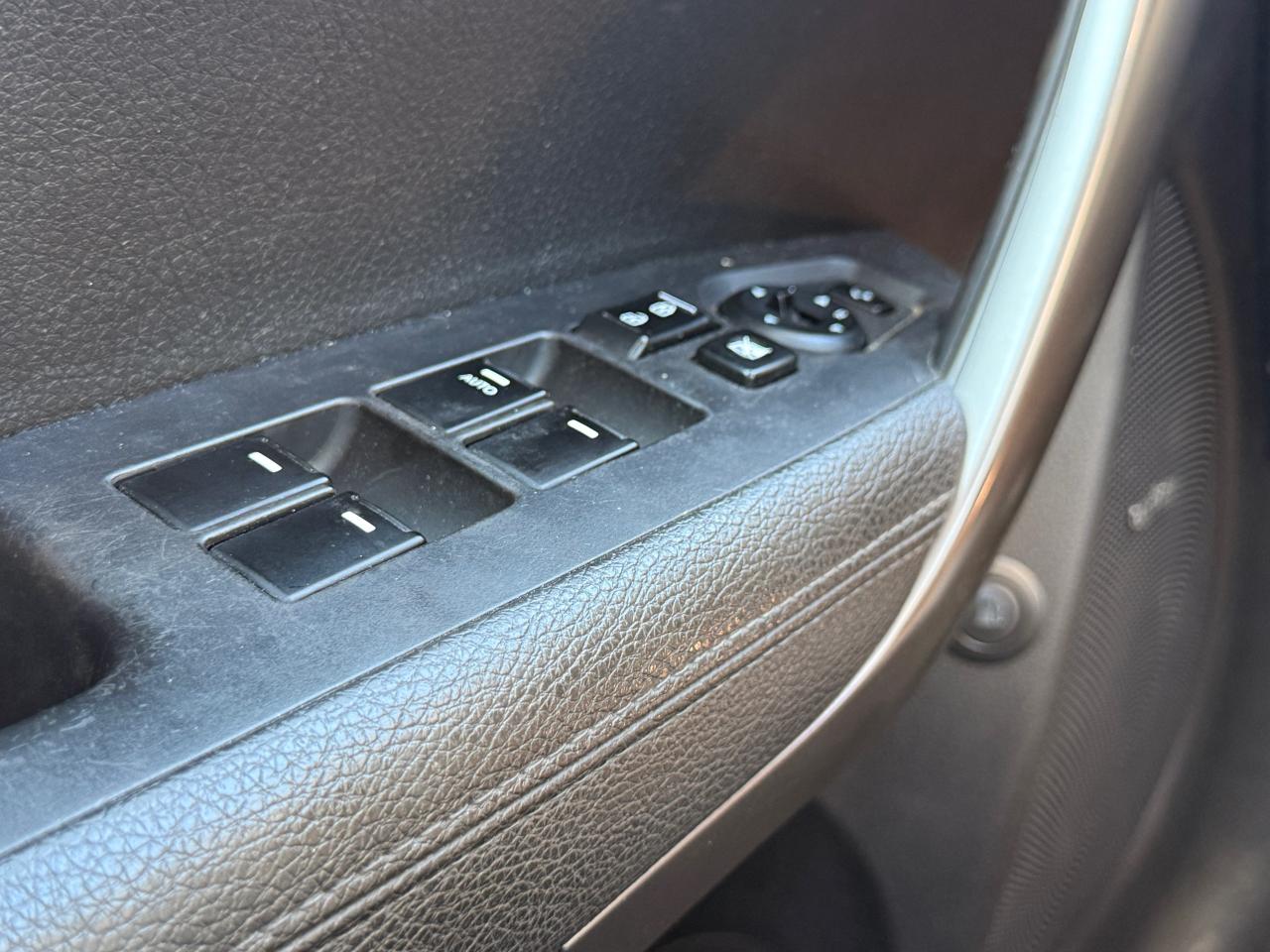 2014 Kia Sorento AWD 4dr V6 Auto SX w/3rd Row - Photo #33