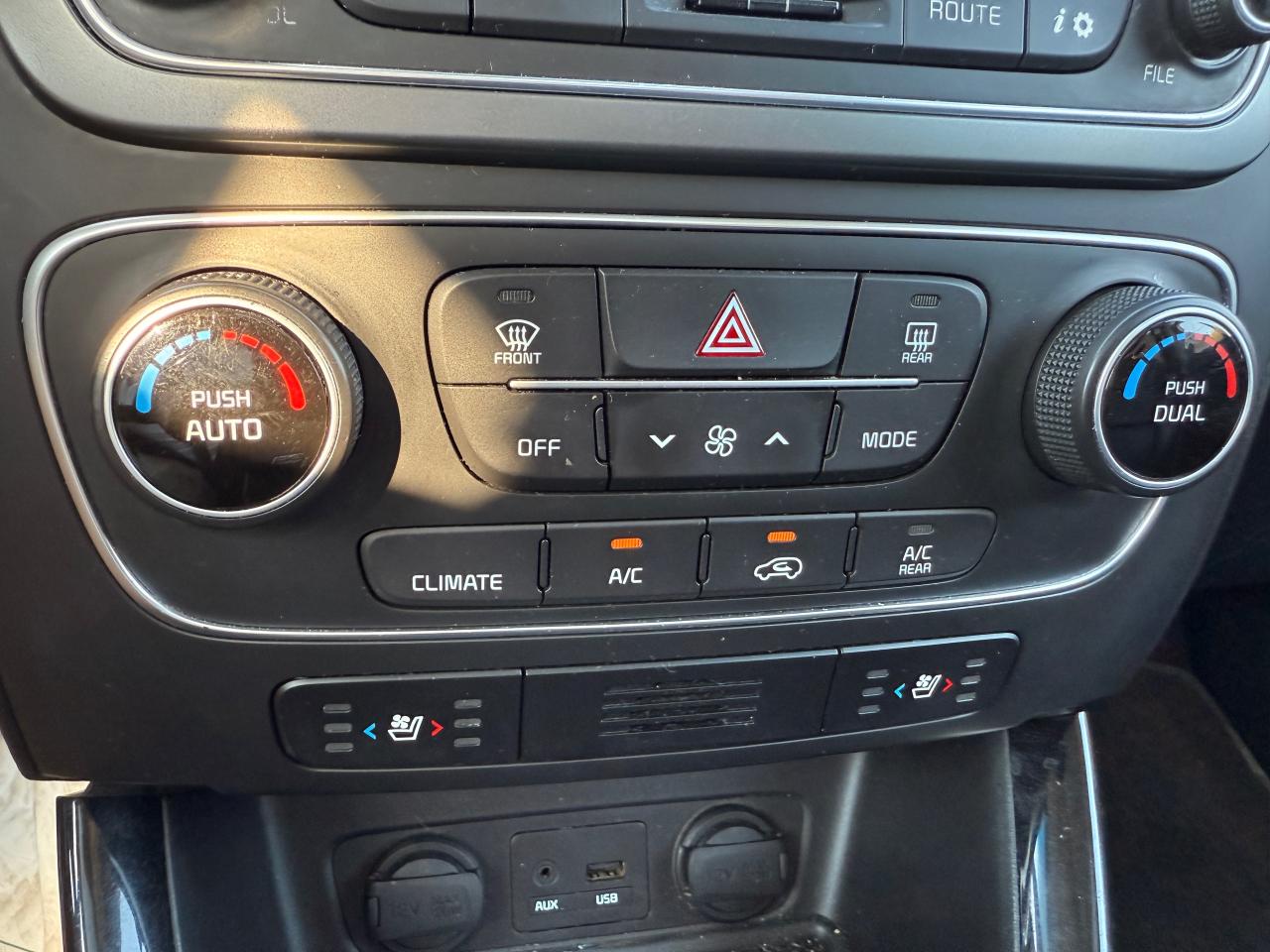 2014 Kia Sorento AWD 4dr V6 Auto SX w/3rd Row - Photo #27