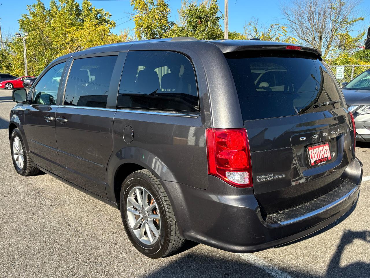2015 Dodge Grand Caravan SXT Premium Plus Photo4