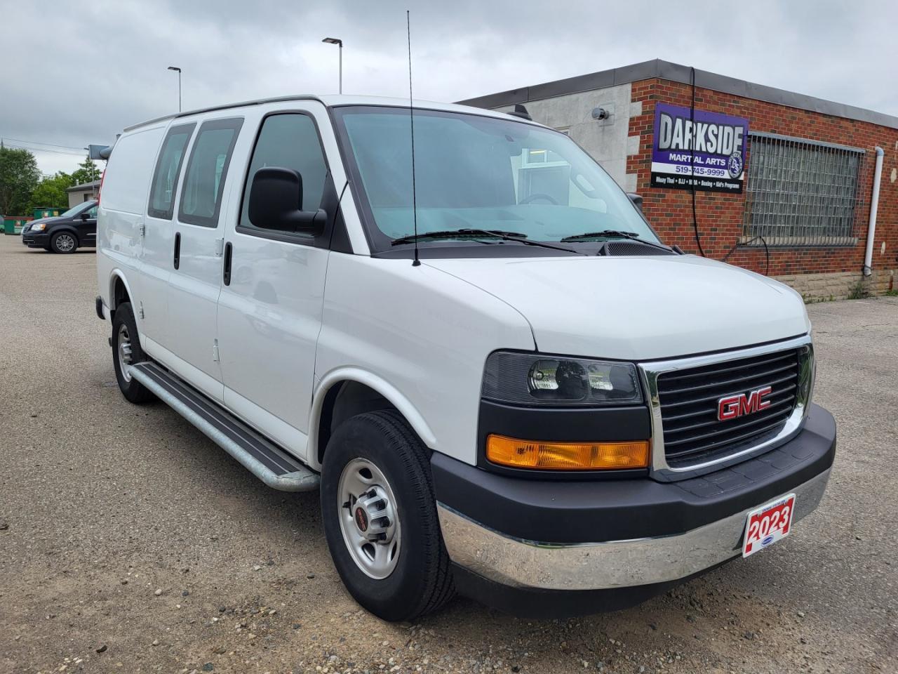 2023 GMC Savana G2500 Cargo | Partition | Running Boards | Great Condition Photo