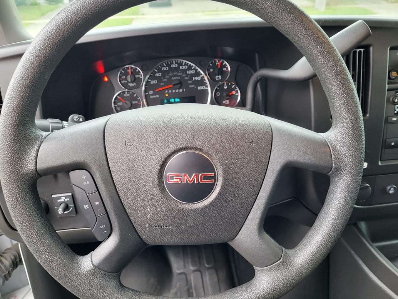 2023 GMC Savana G2500 Cargo | Partition | Running Boards | Great Condition Photo