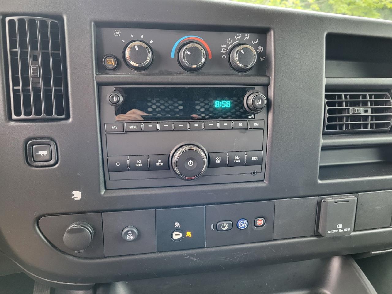 2023 GMC Savana G2500 Cargo | Partition | Running Boards | Great Condition Photo