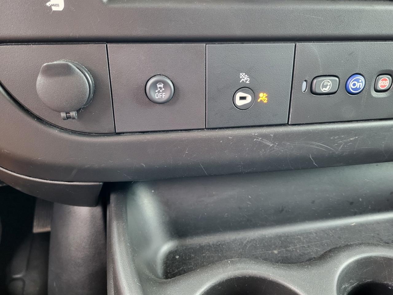 2023 GMC Savana G2500 Cargo | Partition | Running Boards | Great Condition Photo