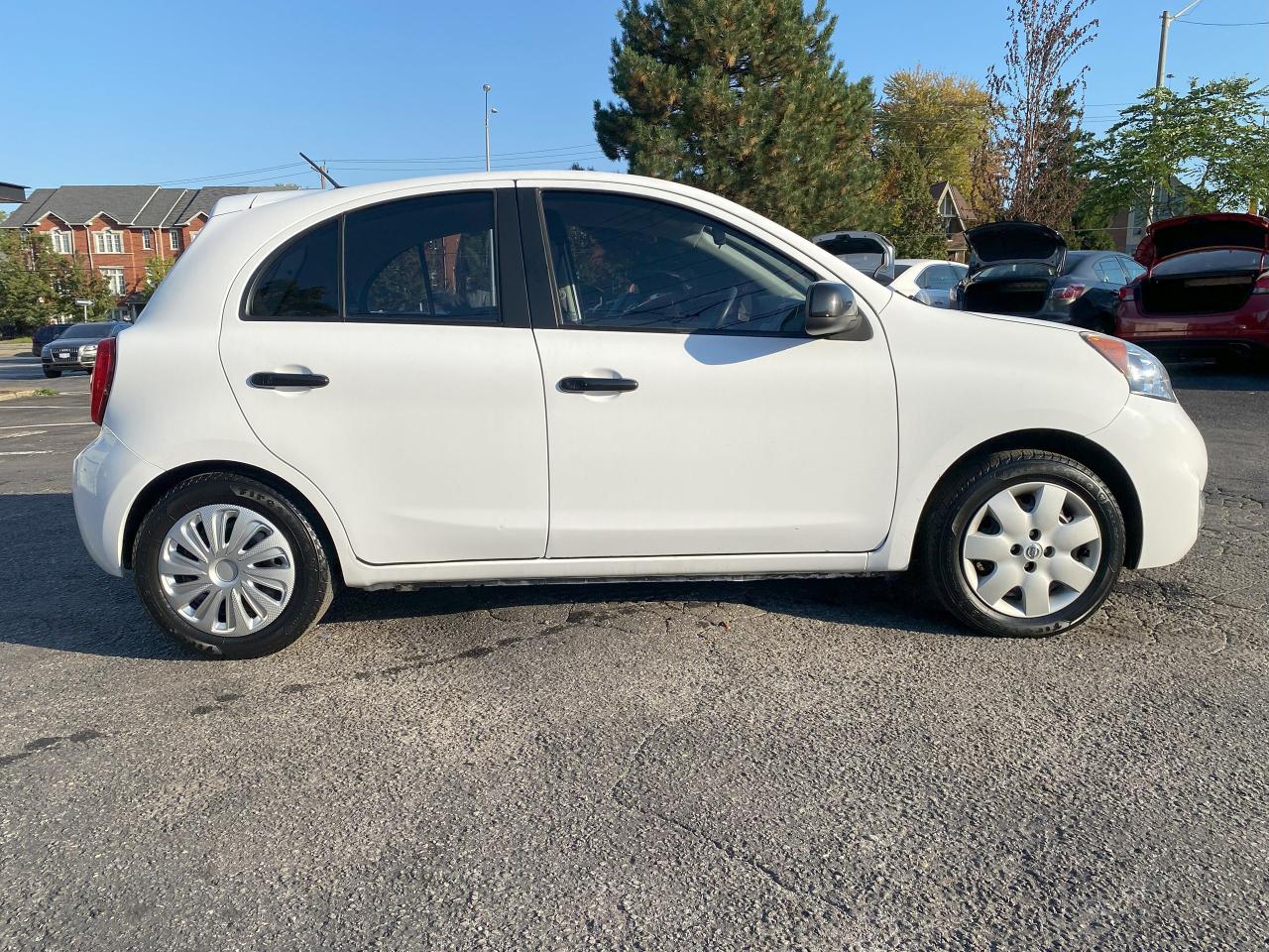 2015 Nissan Micra SV/No Accident/Automatic/Bluetooth/Gas Saver Photo3