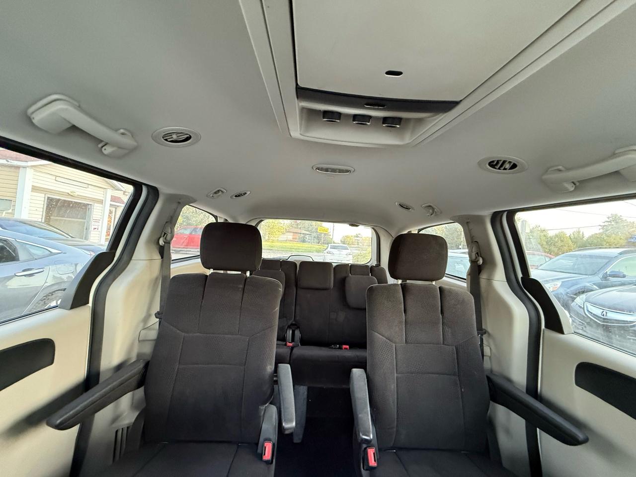 2013 Dodge Grand Caravan SXT - Photo #12