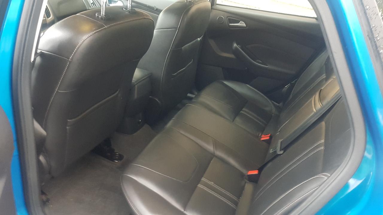 2012 Ford Focus SEL - Photo #9