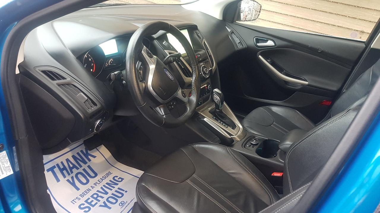 2012 Ford Focus SEL - Photo #8