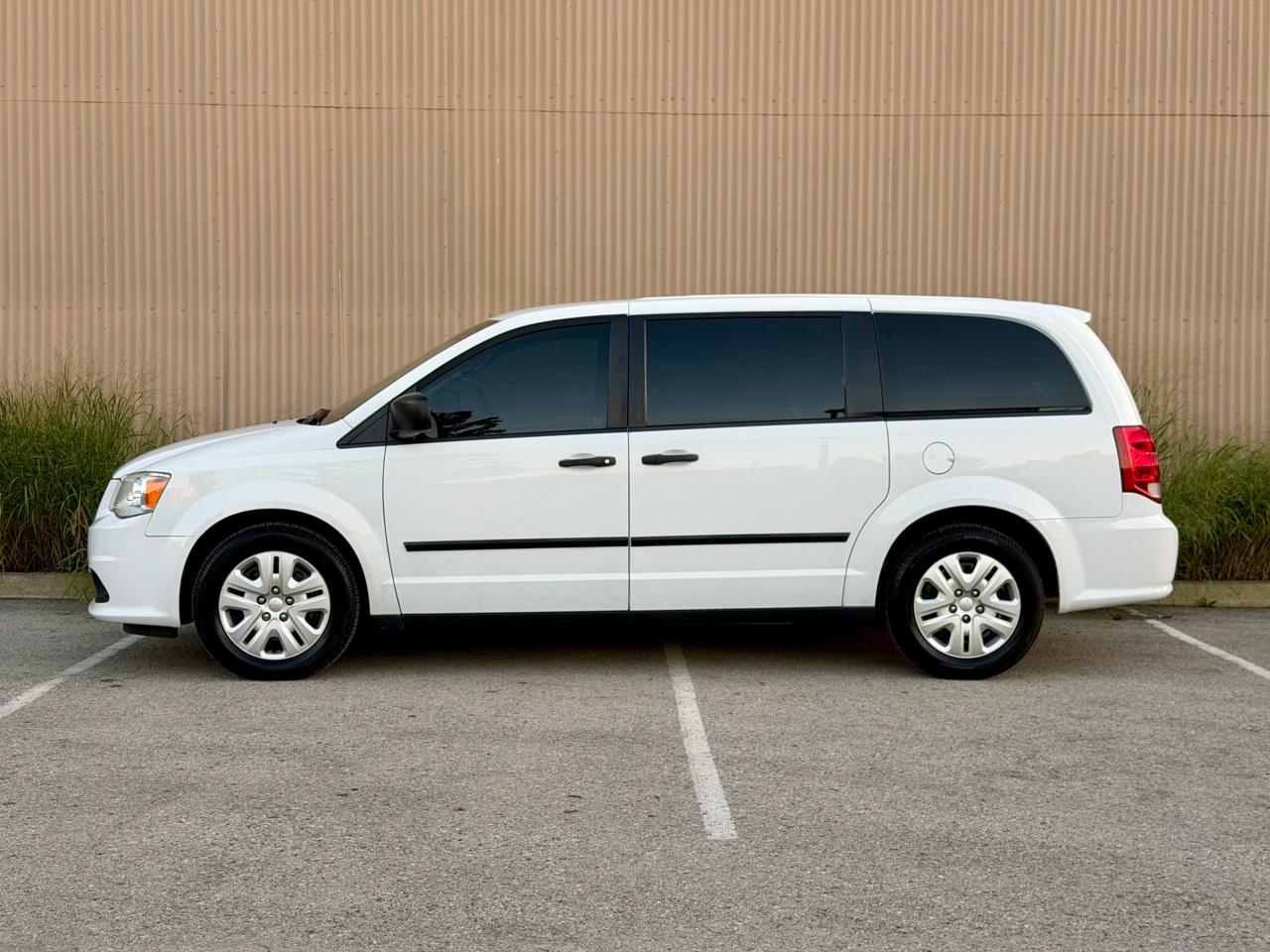 2016 Dodge Grand Caravan CANADA VALUE PACKAGE - Photo #6