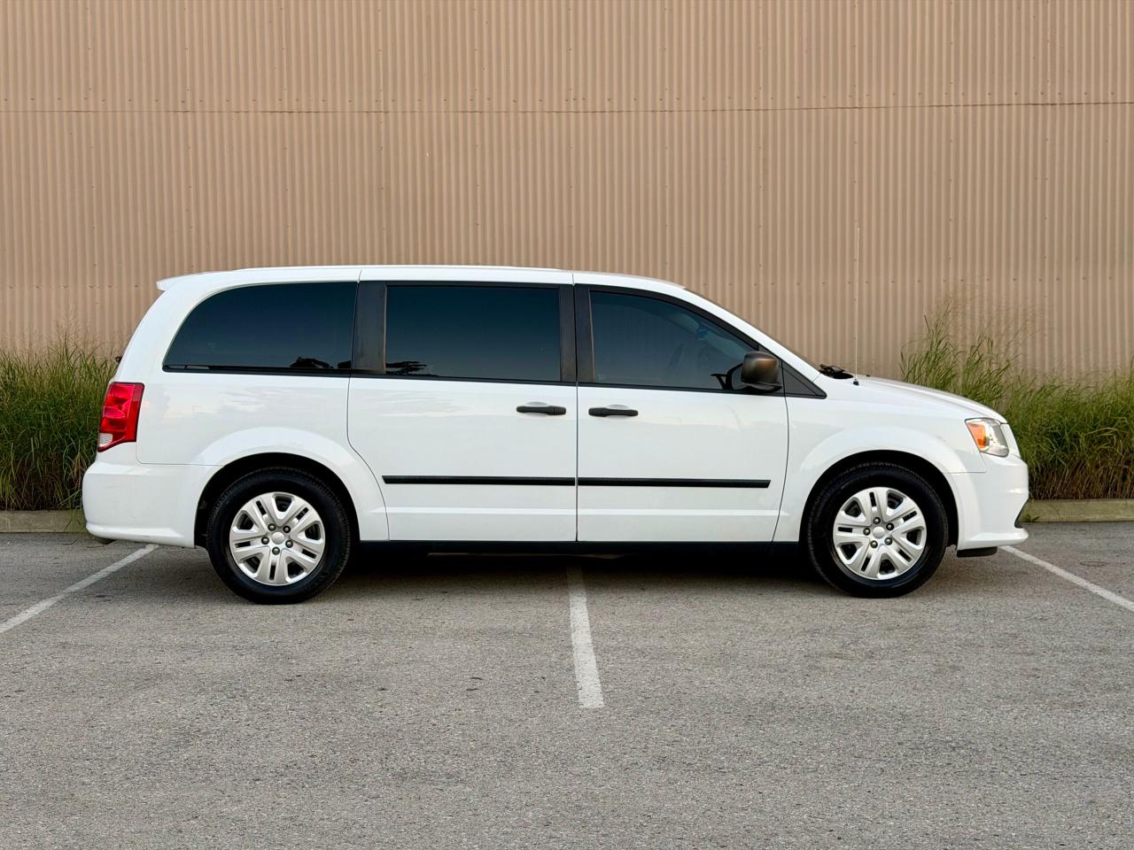 2016 Dodge Grand Caravan CANADA VALUE PACKAGE - Photo #5