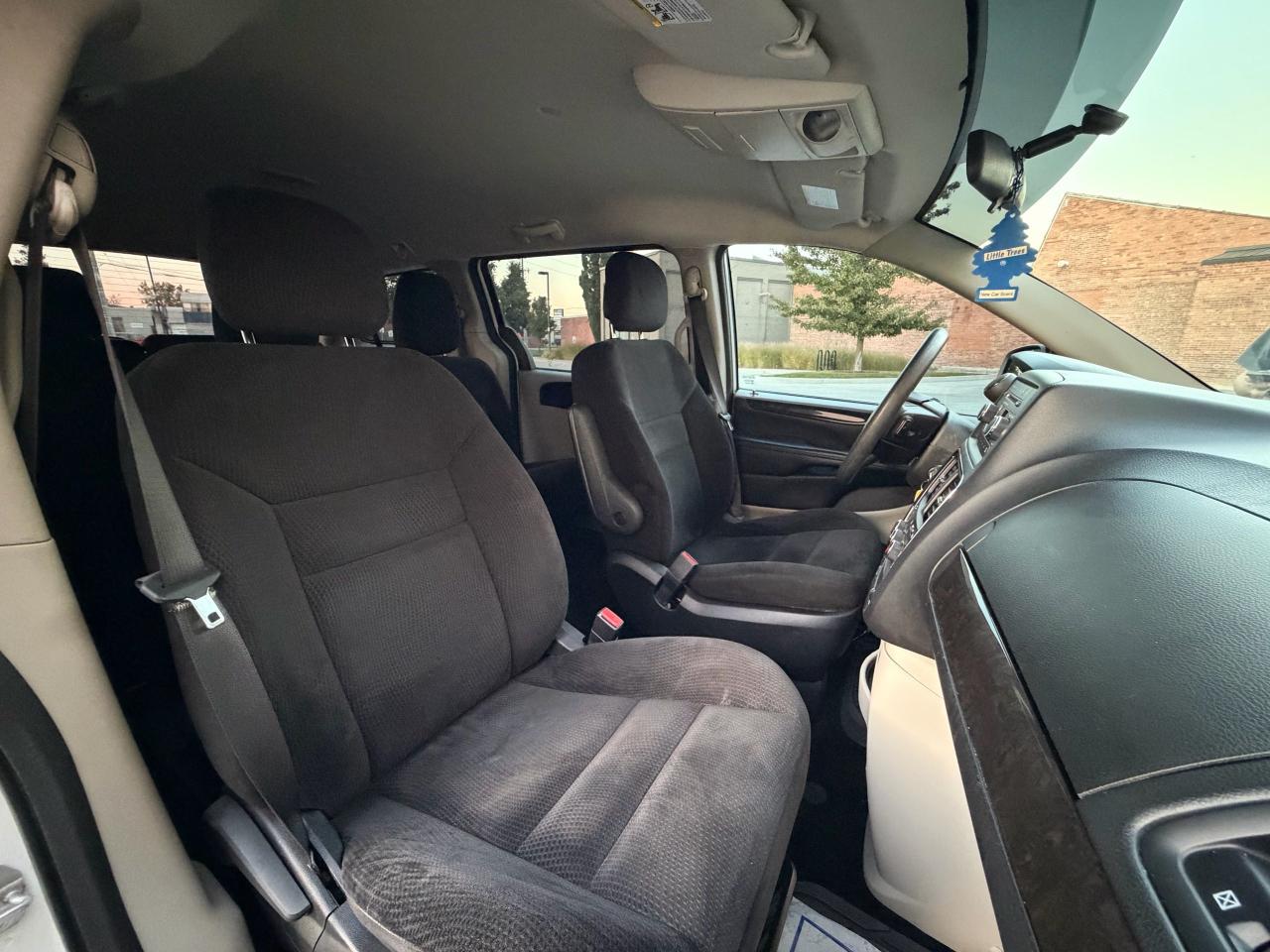 2016 Dodge Grand Caravan CANADA VALUE PACKAGE - Photo #16