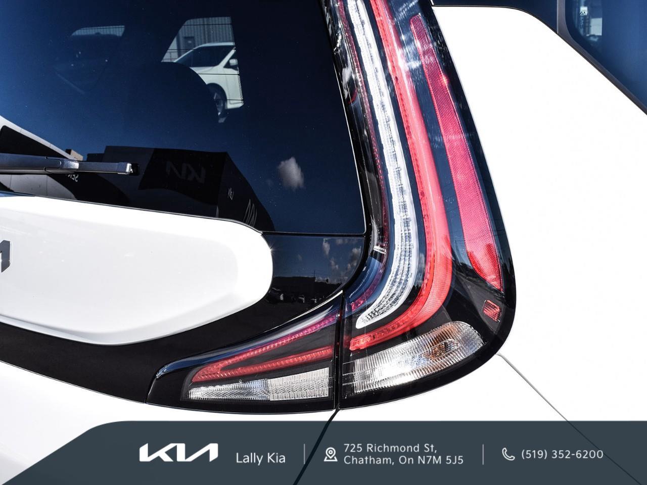 2024 Kia Soul EX Premium New Arrival | Clean CarFax | Low KMs | Roof | Nav Photo