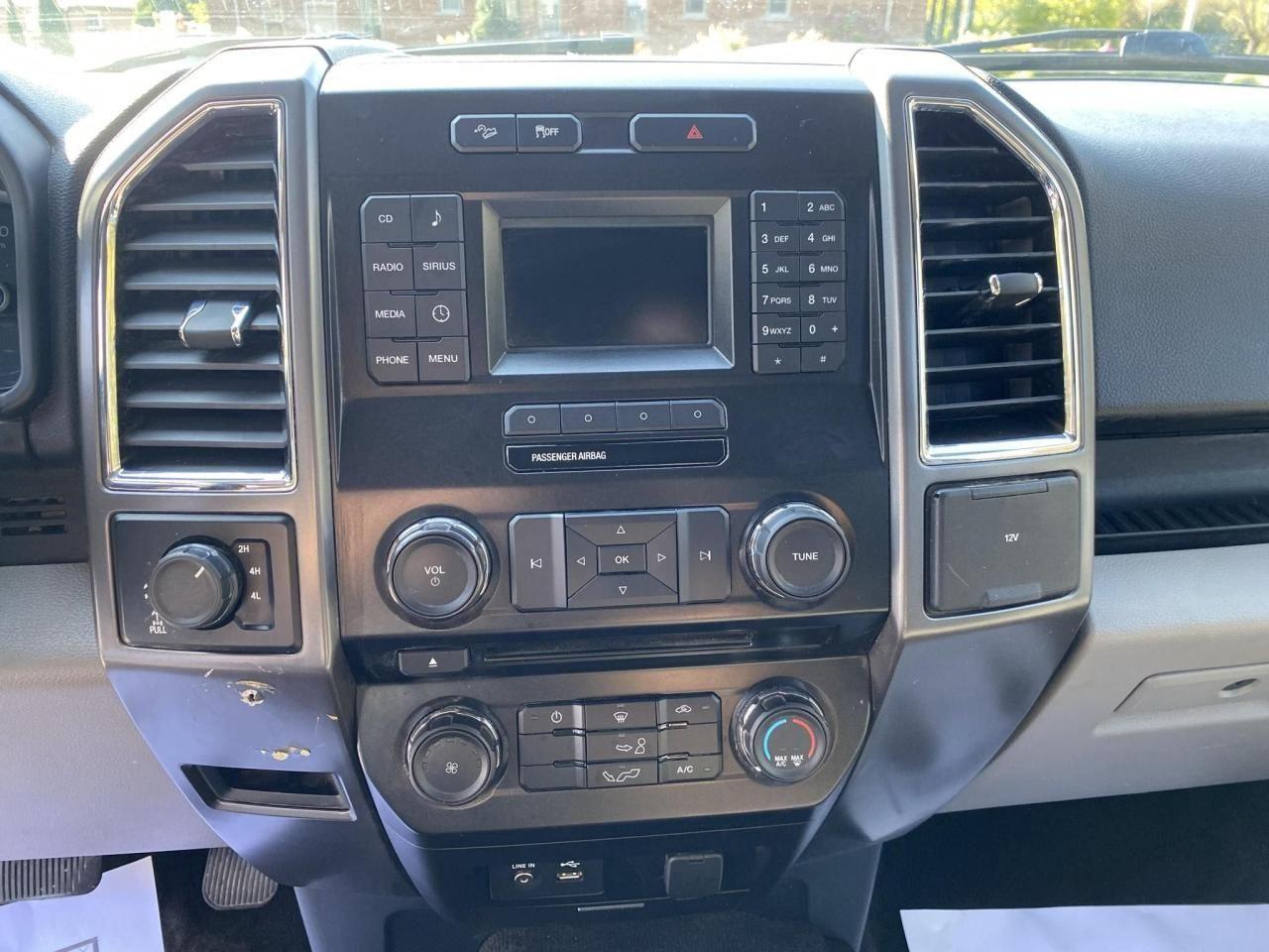 2015 Ford F-150 XLT Photo