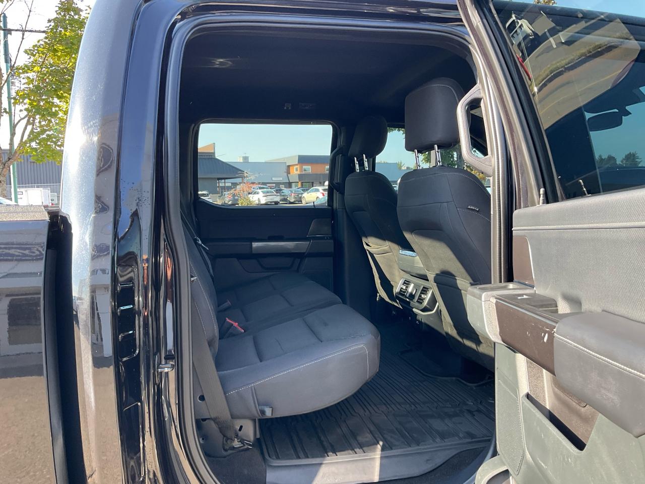 2021 Ford F-150 XLT Photo5