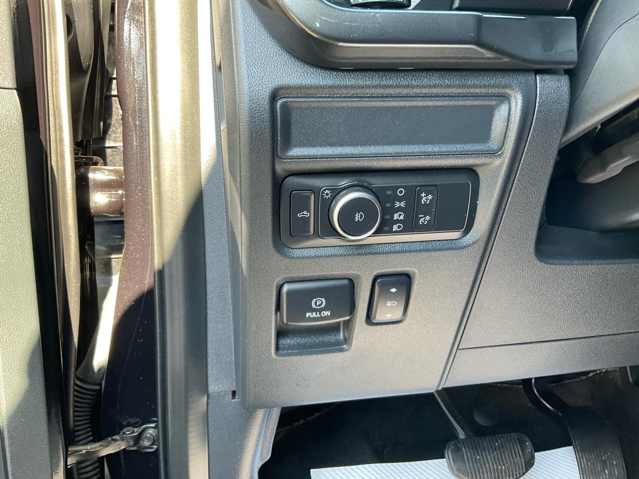 2021 Ford F-150 XLT Photo5