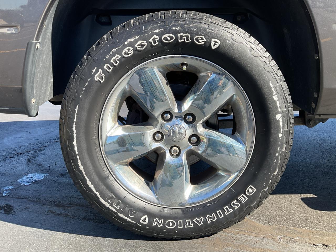 2014 RAM 1500 Quad Cab SELLING AS IS/SLT / TURBO DIESEL / HTD SEATS Photo4