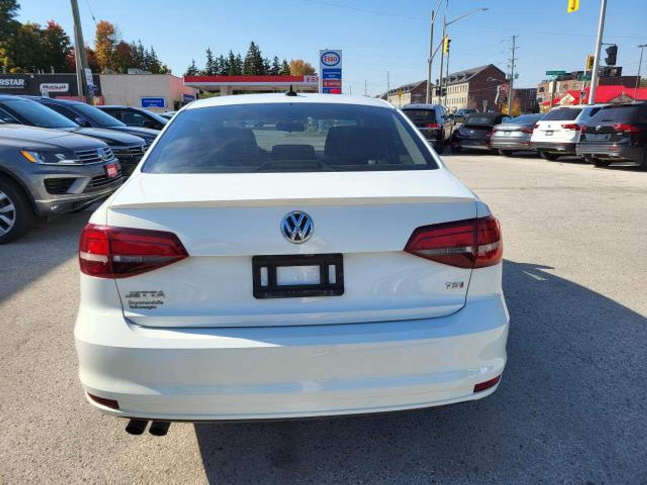 2017 Volkswagen Jetta HIGHLINE Photo