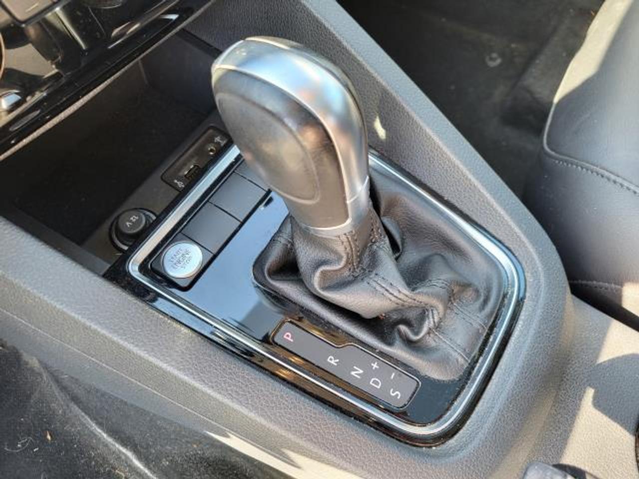 2017 Volkswagen Jetta HIGHLINE Photo