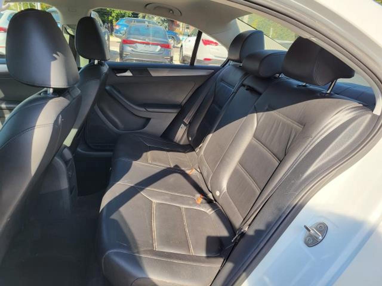 2017 Volkswagen Jetta HIGHLINE Photo