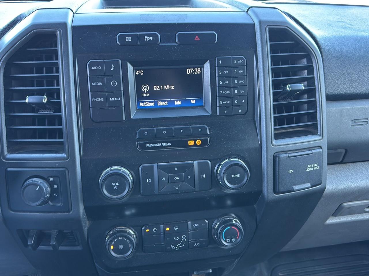 2019 Ford F-550 DUMP BOX, DIESEL, CLOTH, XL TRIM! Photo