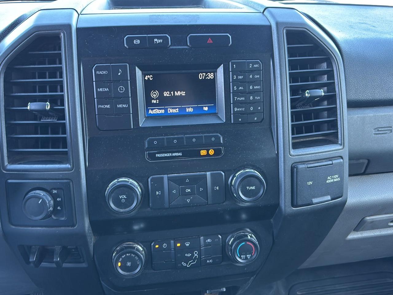 2019 Ford F-550 DUMP BOX, DIESEL, CLOTH, XL TRIM! Photo