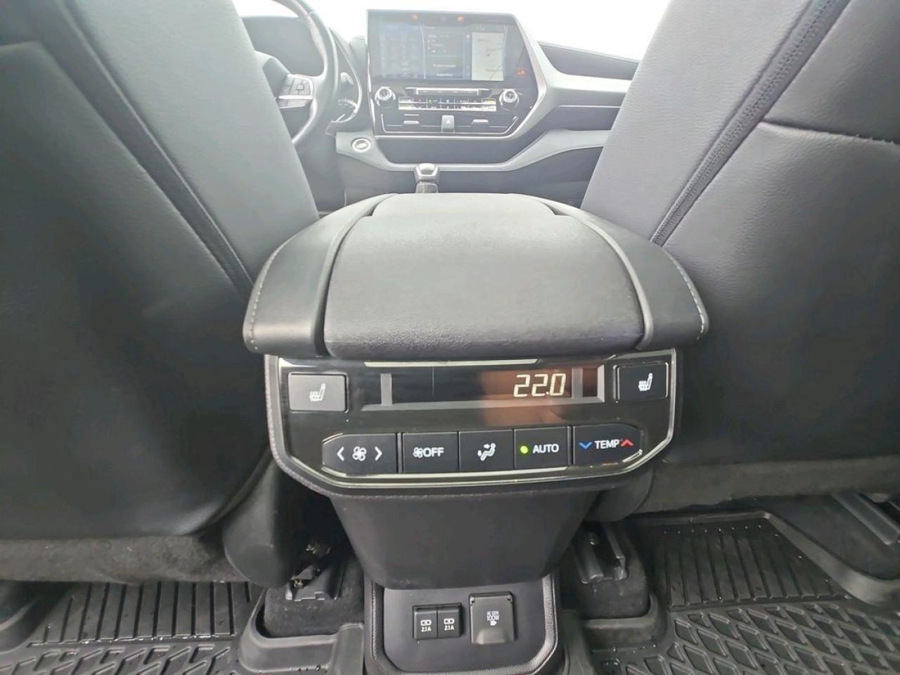 2020 Toyota Highlander PLATINUM, LOADED, AWD, POWER GATE, MINT! Photo5