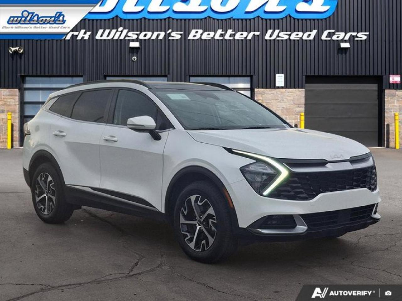2023 Kia Sportage EX AWD | Leather | Pano Roof | Nav | Heated Wheel + Seats | Adaptive Cruise | CarPlay and More ! Photo