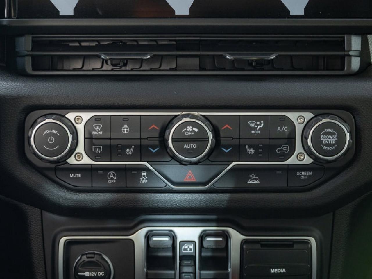 2026 Jeep Gladiator Willys Photo