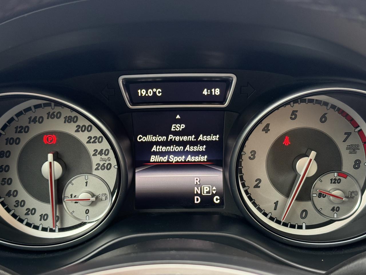 2016 Mercedes-Benz GLA 250 //AMG PKG | EXTENDED LEATHER | HARMAN KARDON Photo