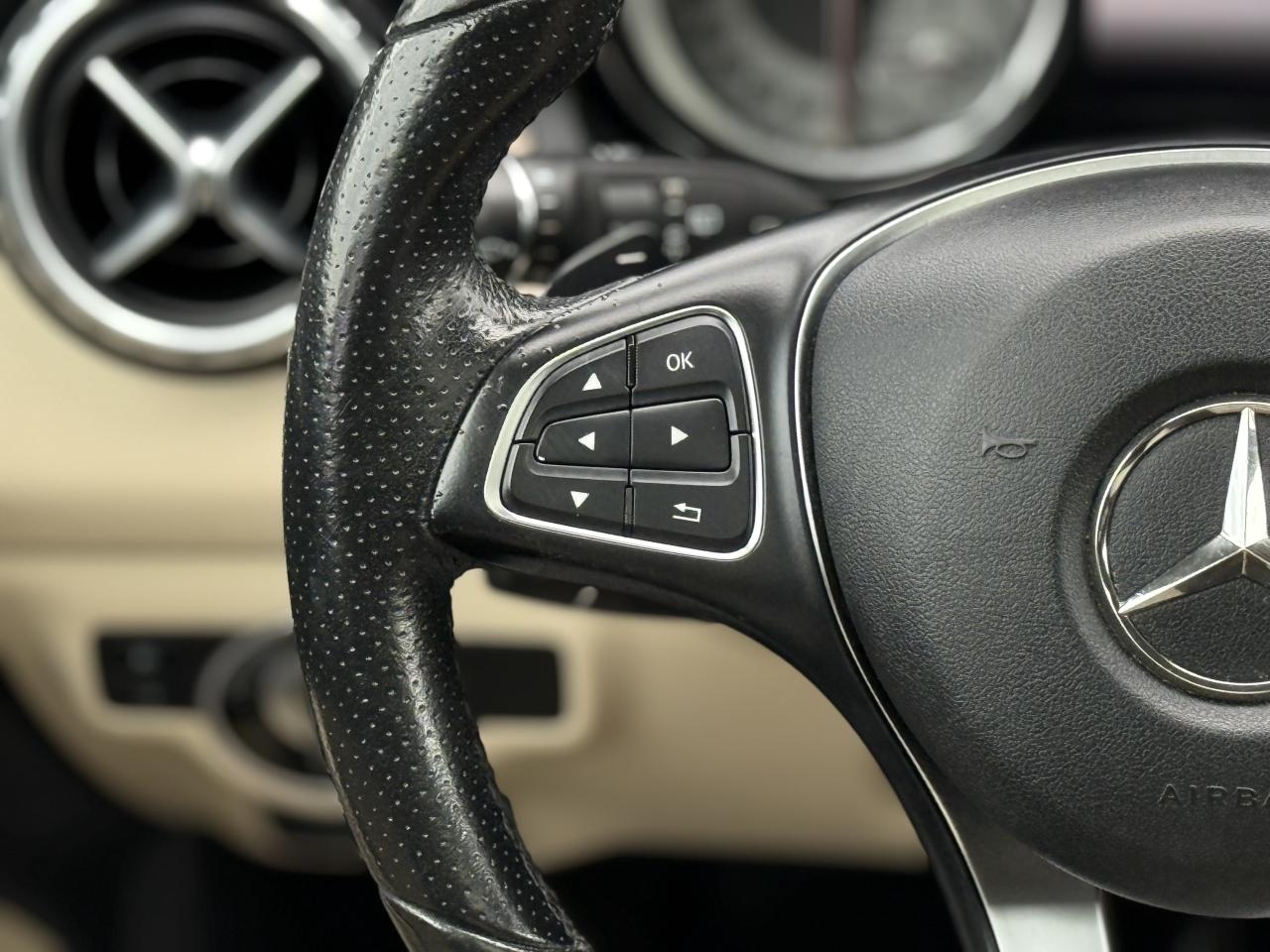 2016 Mercedes-Benz GLA 250 //AMG PKG | EXTENDED LEATHER | HARMAN KARDON Photo