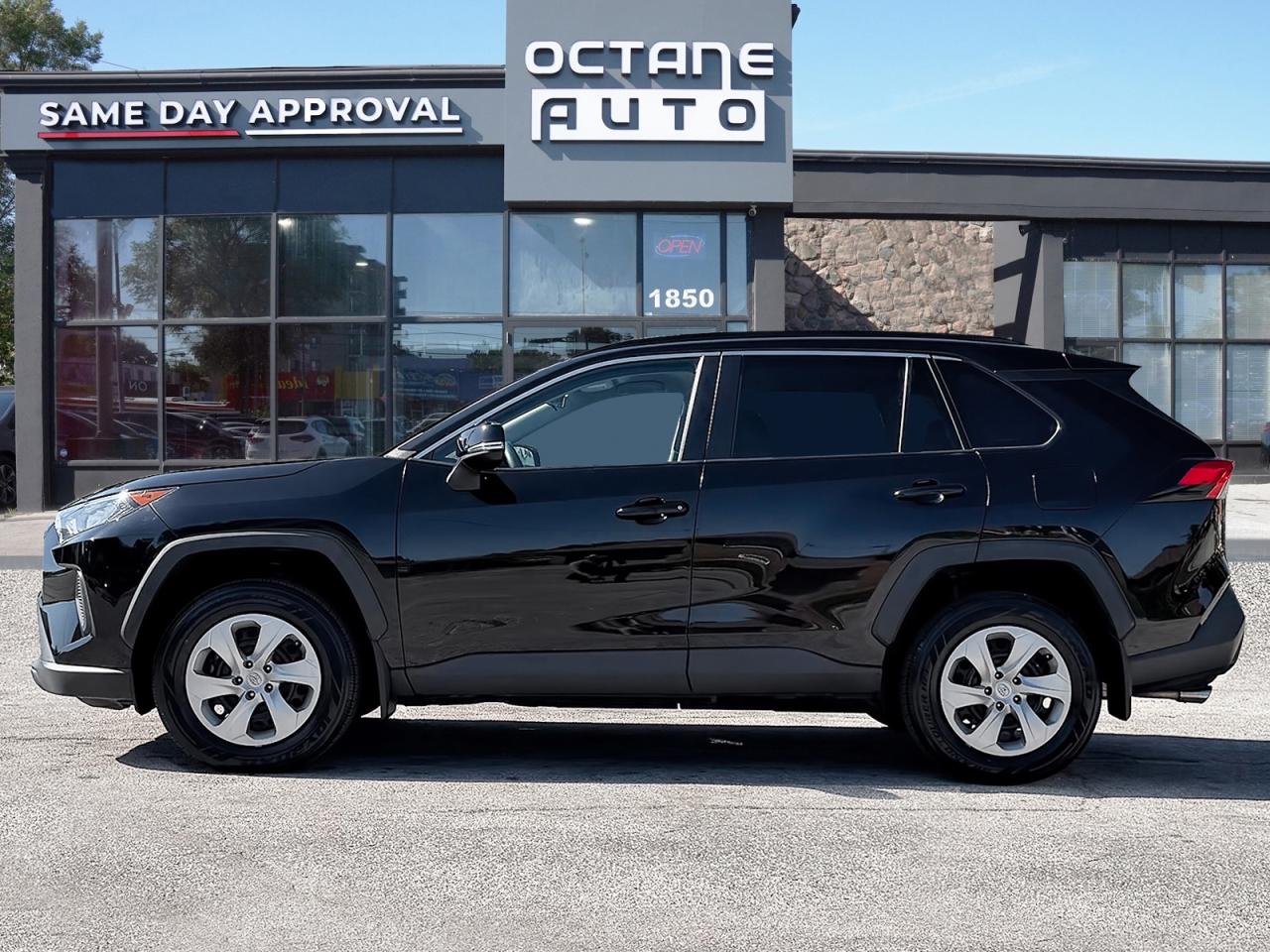 2021 Toyota RAV4 LE AWD - Photo #3