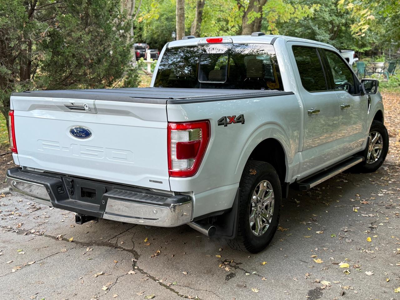 2022 Ford F-150 Lariat Photo2