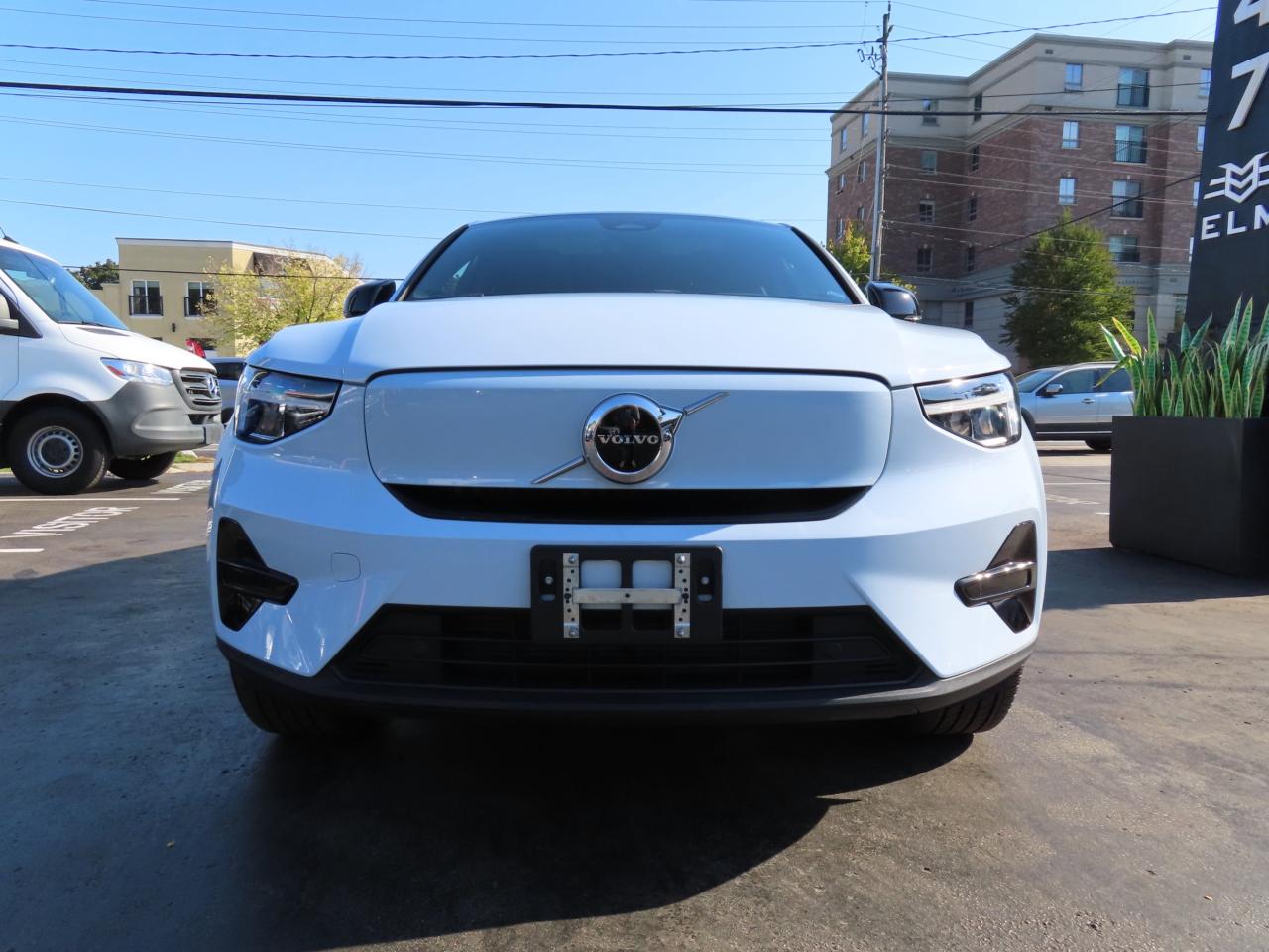 2024 Volvo C40 Recharge Pure Electric CORE Pure Electric - Blind Spot Monitor !!! Photo