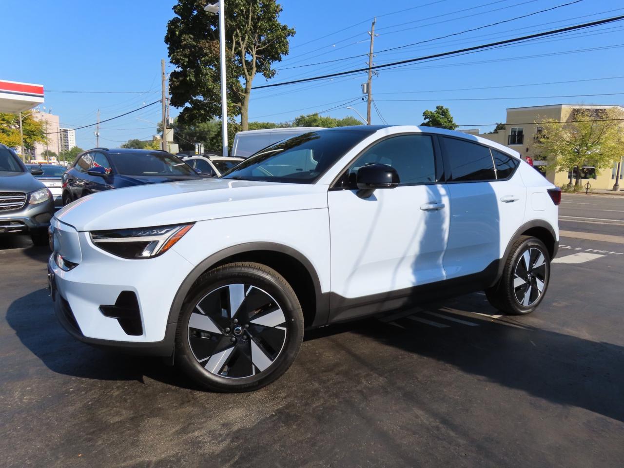 2024 Volvo C40 Recharge Pure Electric CORE Pure Electric - Blind Spot Monitor !!! Photo