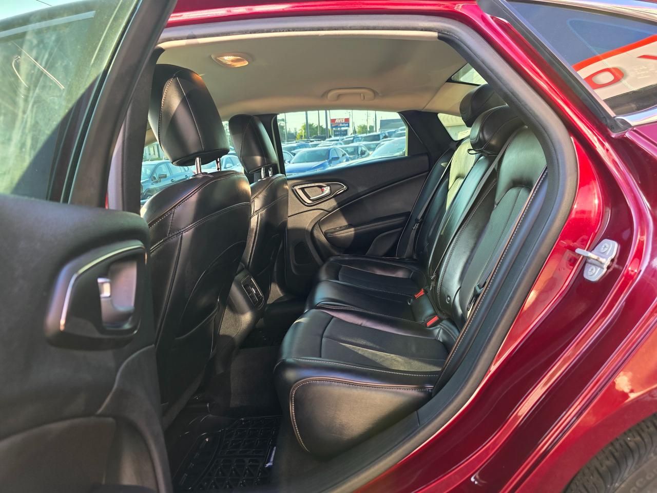 2015 Chrysler 200 C Accident Free | Leather Seats | Navigation Photo