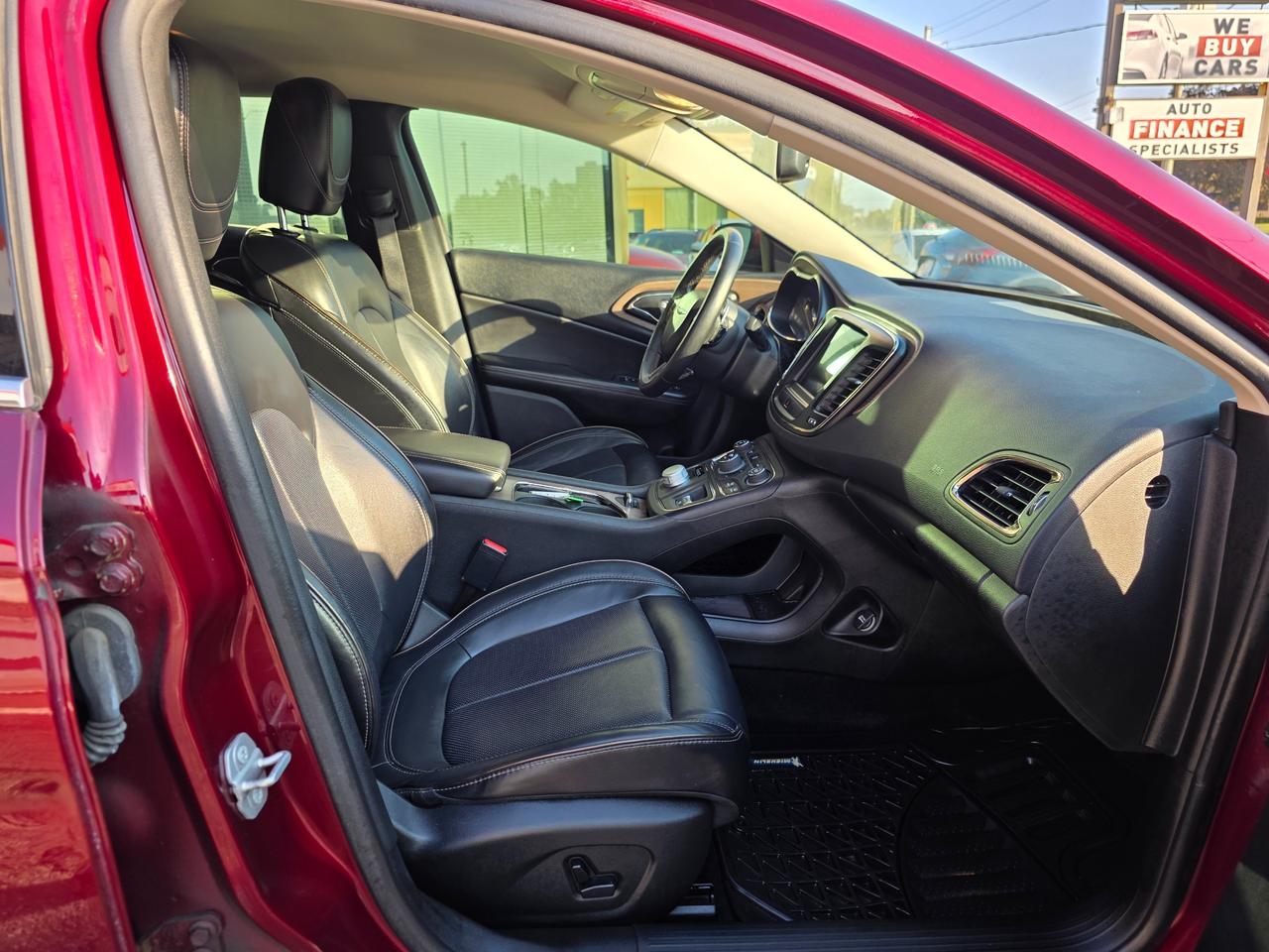 2015 Chrysler 200 C Accident Free | Leather Seats | Navigation Photo